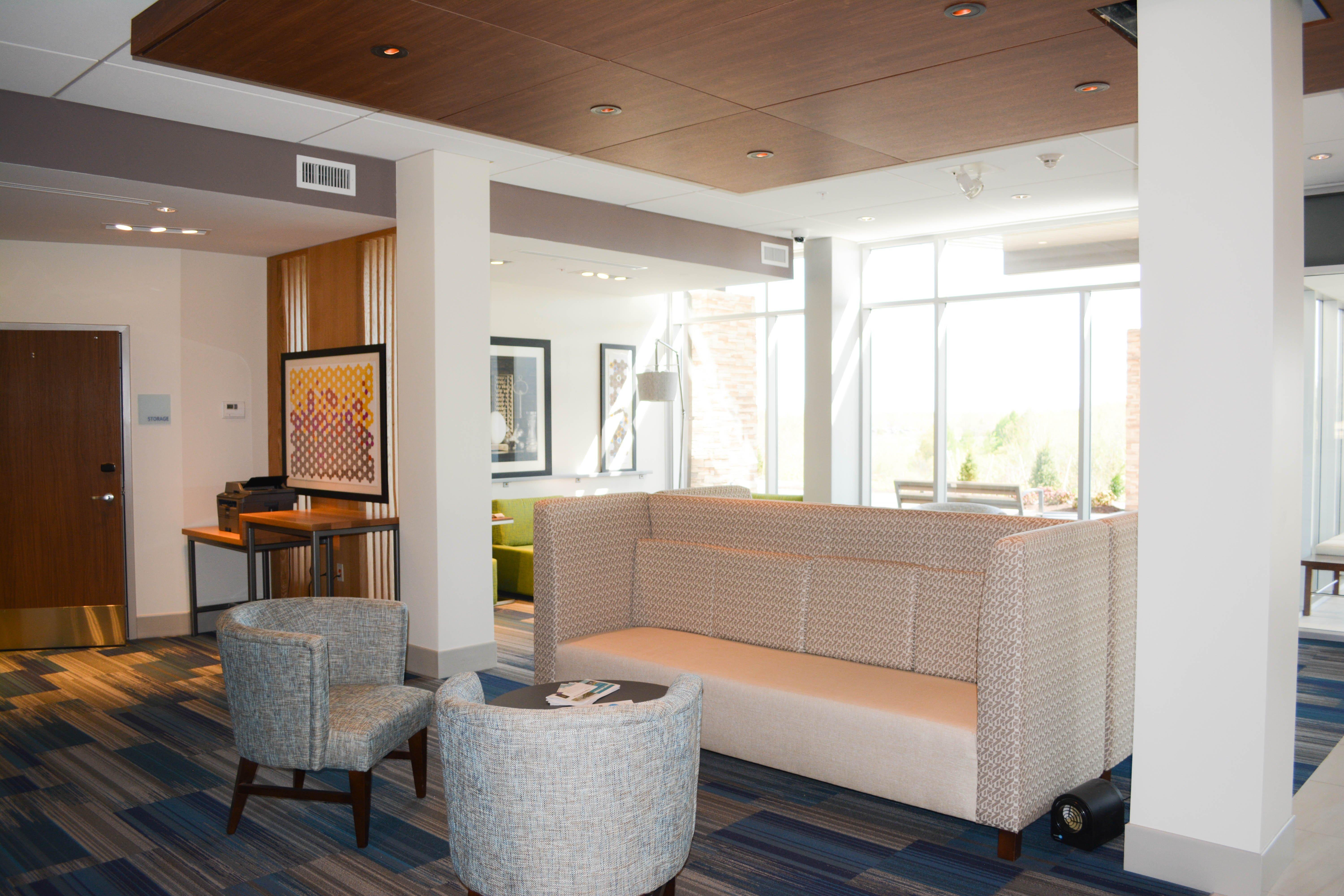 Holiday Inn Express & Suites Oswego By Ihg Екстериор снимка